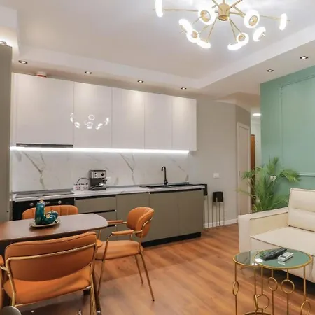 Central Apartment - 2 Bedroom Tirana Exterior photo