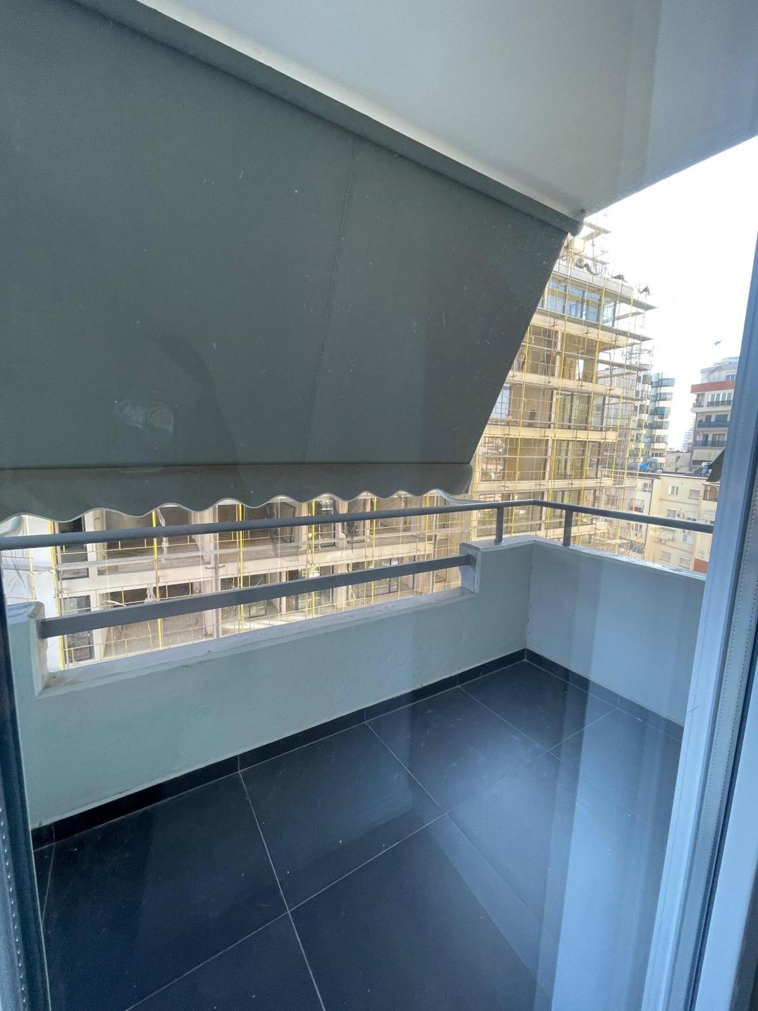 - 2 Bedroom Lägenhet